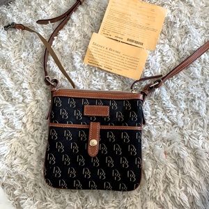 Crossbody Dooney and Bourke